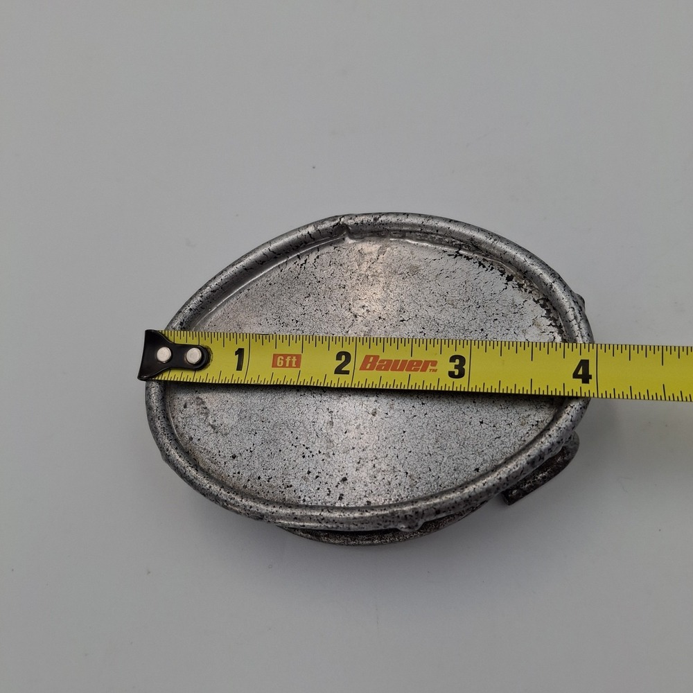Set of 2 Mexican Metal Candle Holders Oval Triangular 1 Inch Tall Footed Unique - Picture 9 of 11